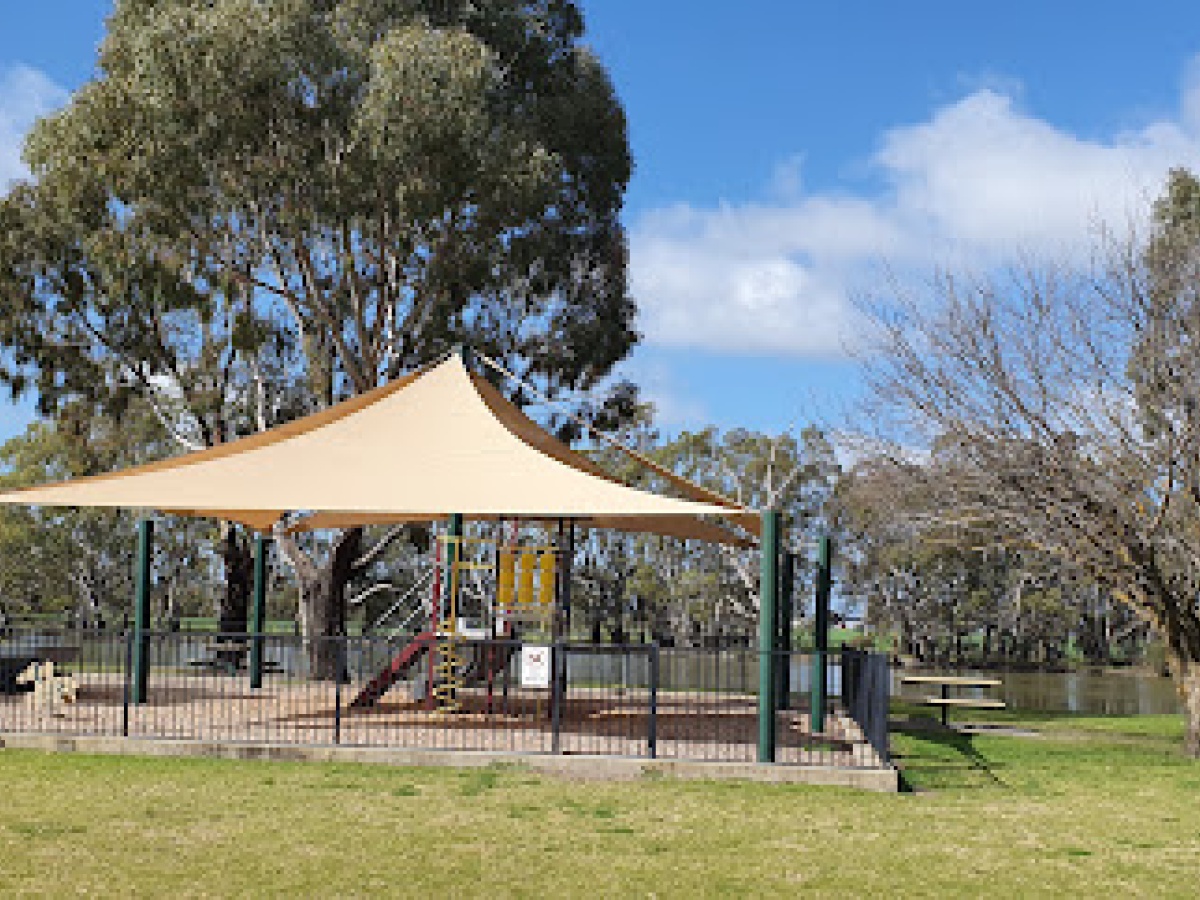Weir Park and Wetlands