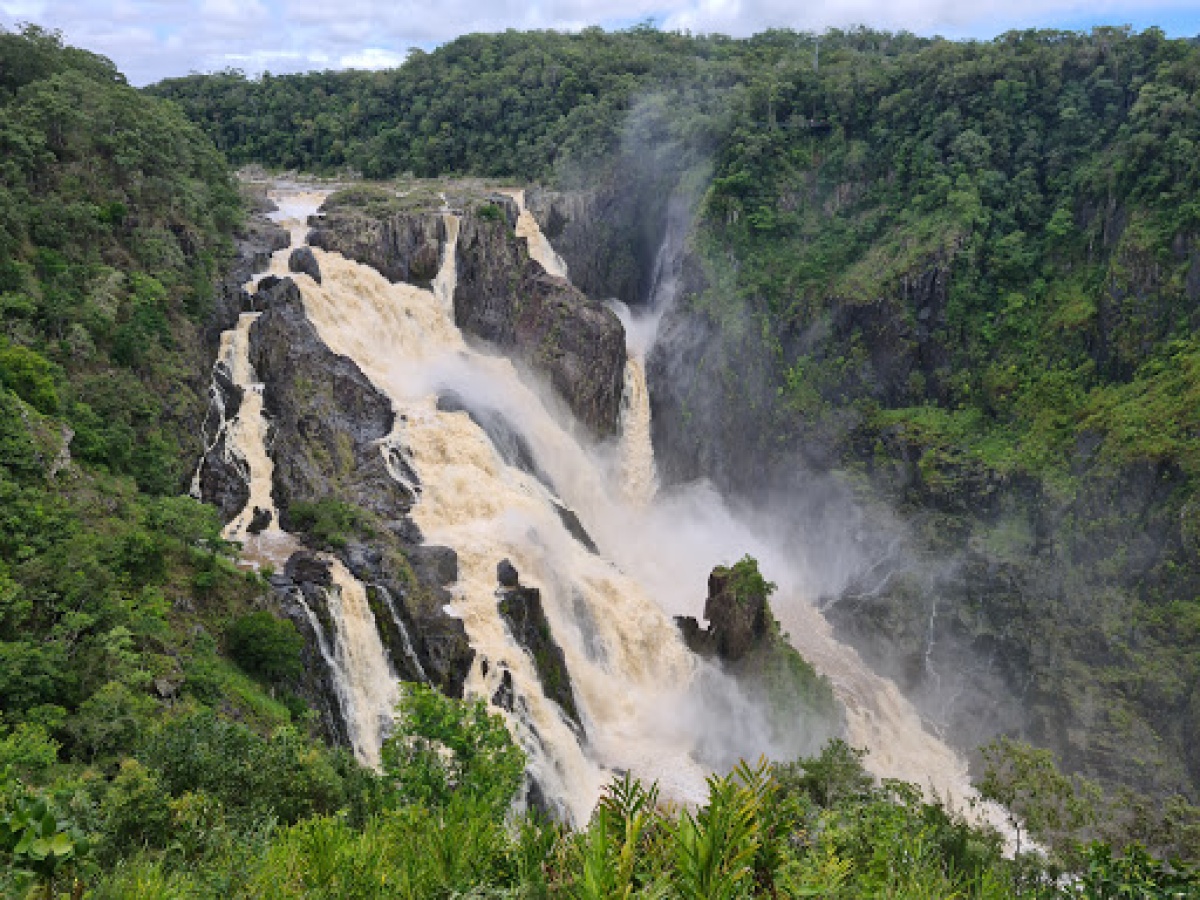 Barron Falls (Din Din)
