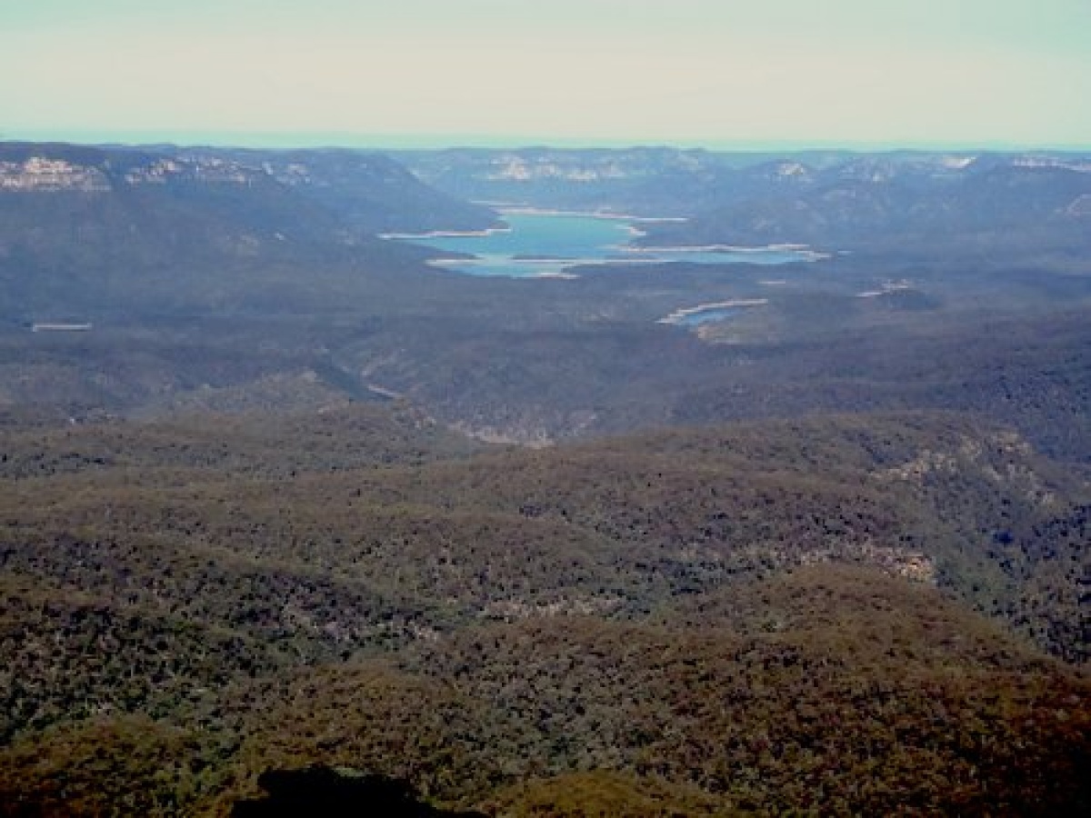 Narrow Neck Trail