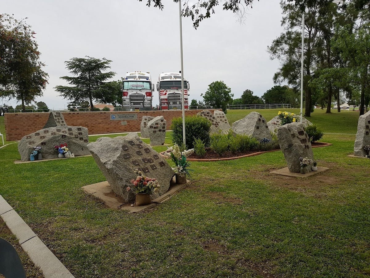 Tamworth Truck Driver Memorial Gardens, Hillvue