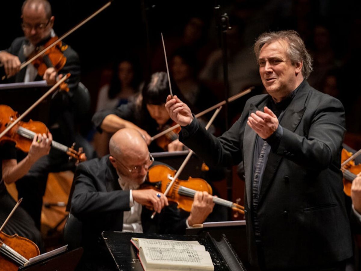 Jaime conducts Romeo and Juliet