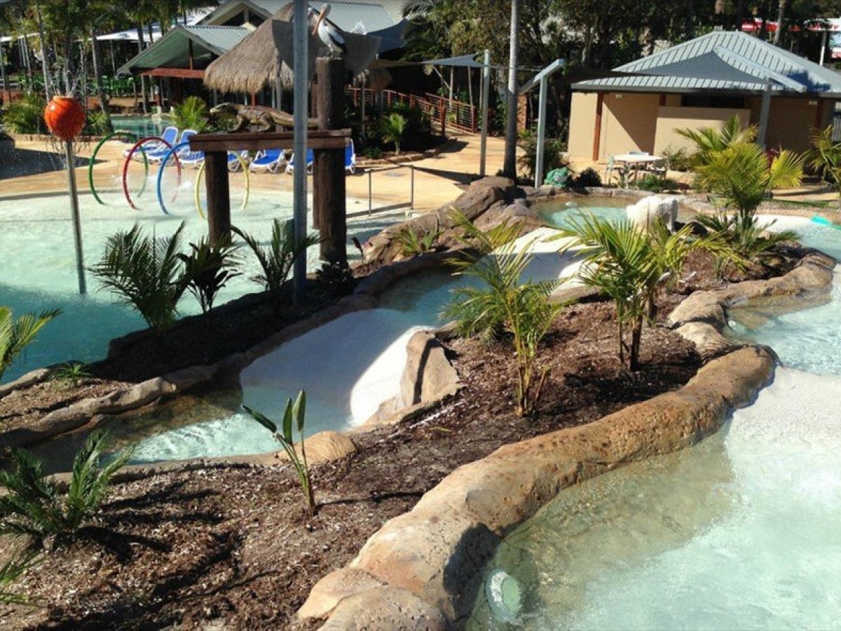 Blue Dolphin Holiday Resort photo
