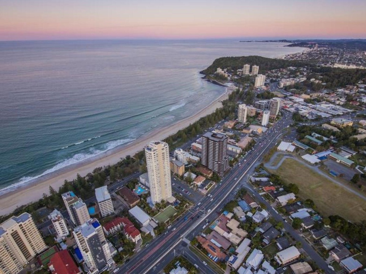 Boardwalk Burleigh Beach – Official photo