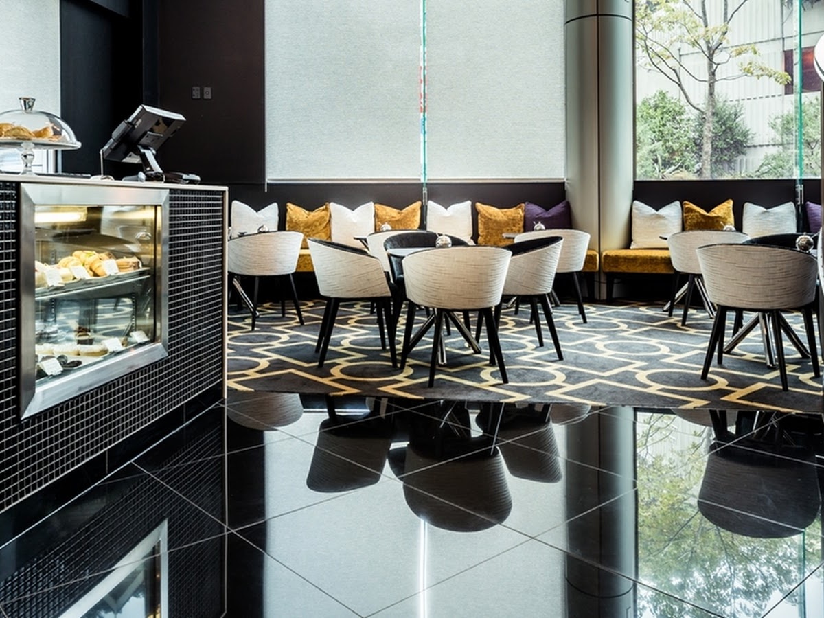 Bolton Hotel photo